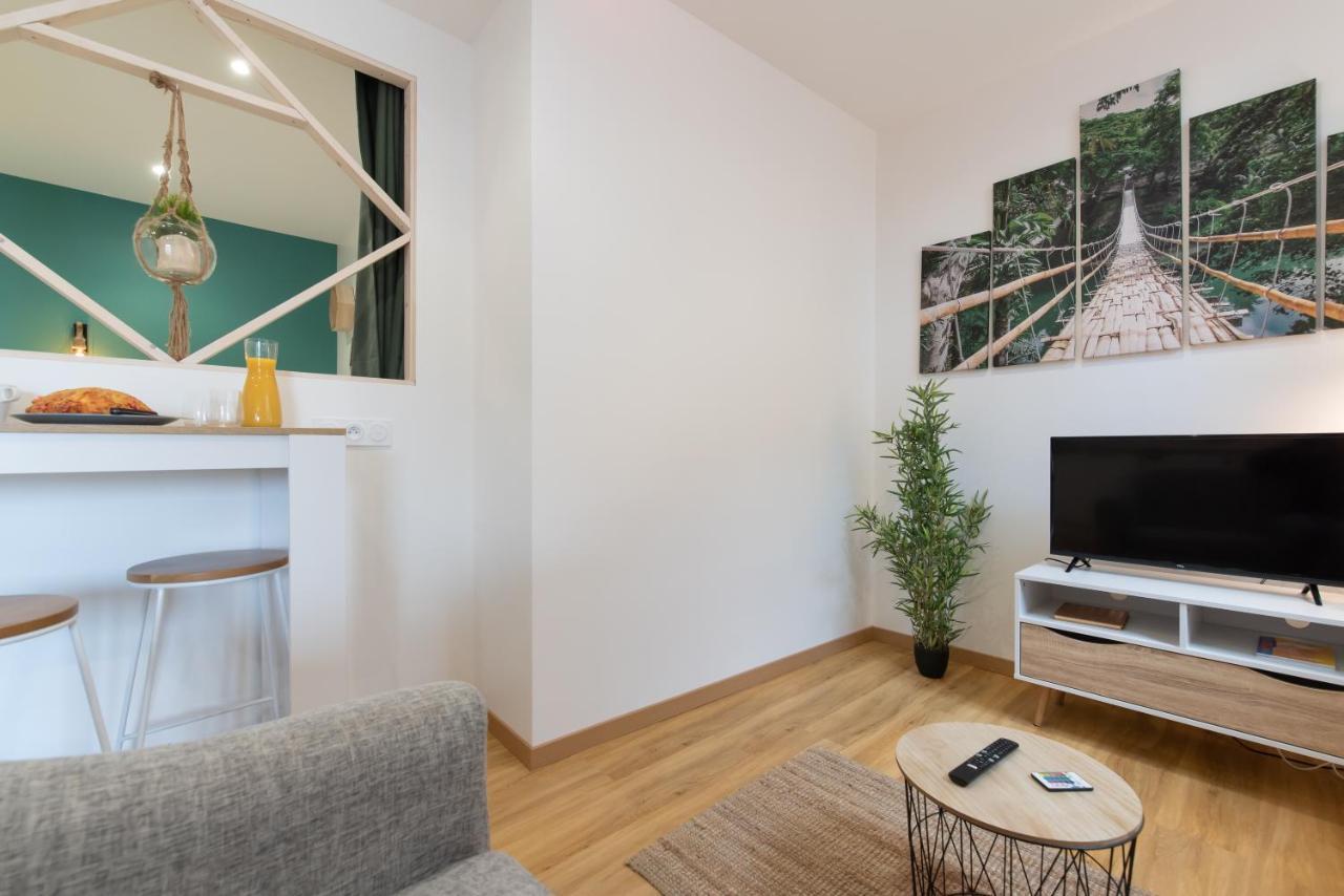 Esprit Jungle Apartment Roanne Luaran gambar